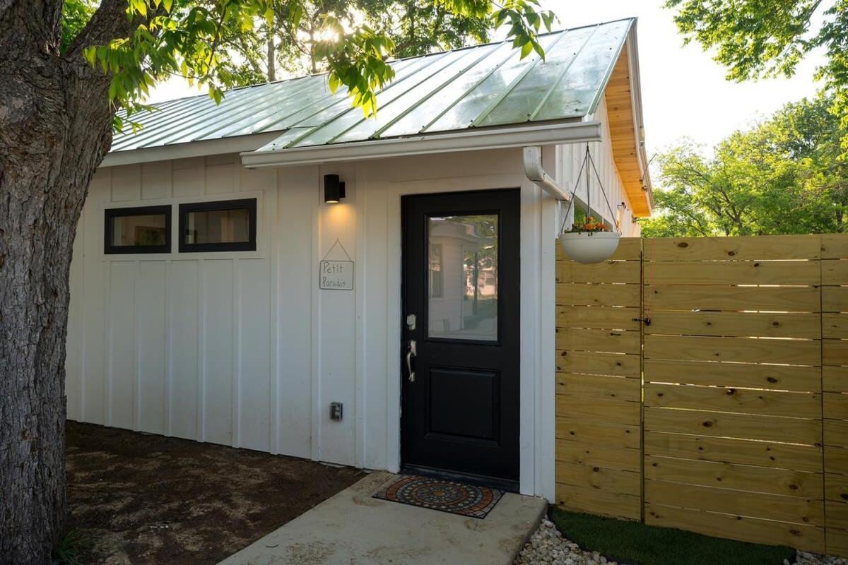 Petit Paradis Studio With Hot Tub Fredericksburg Zewnętrze zdjęcie