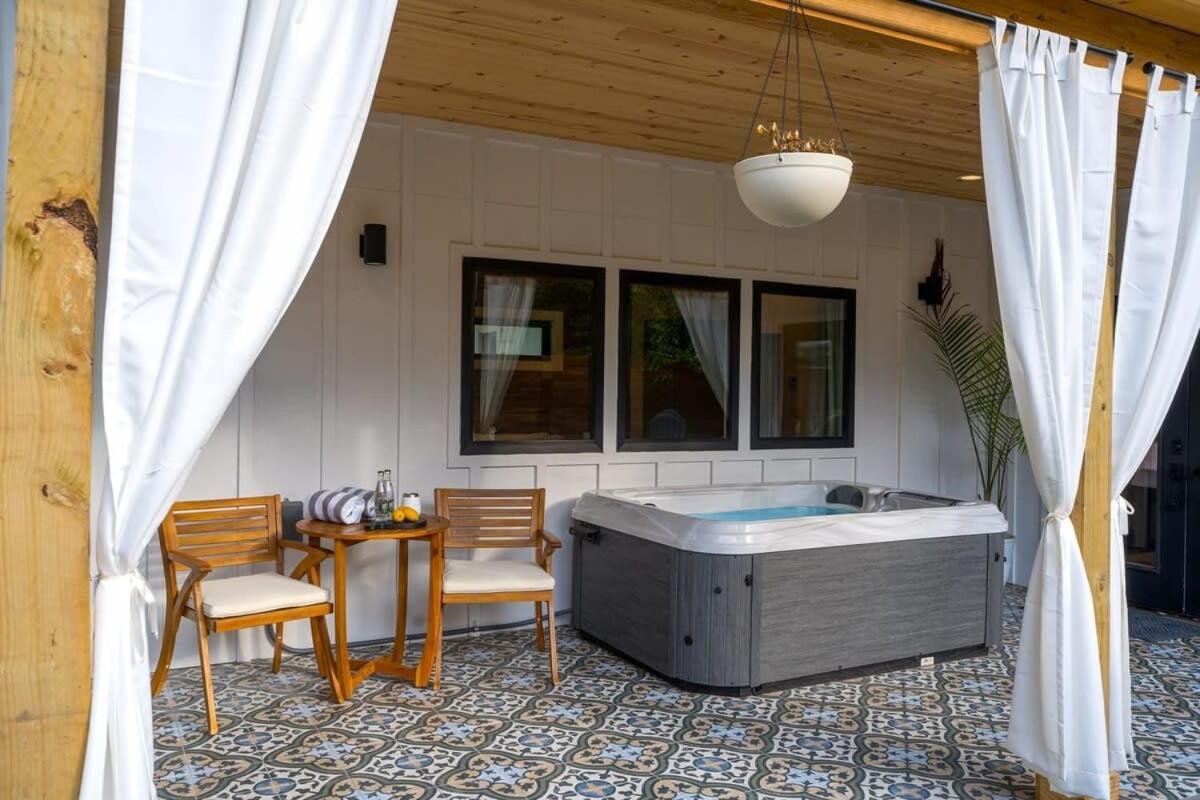 Petit Paradis Studio With Hot Tub Fredericksburg Zewnętrze zdjęcie