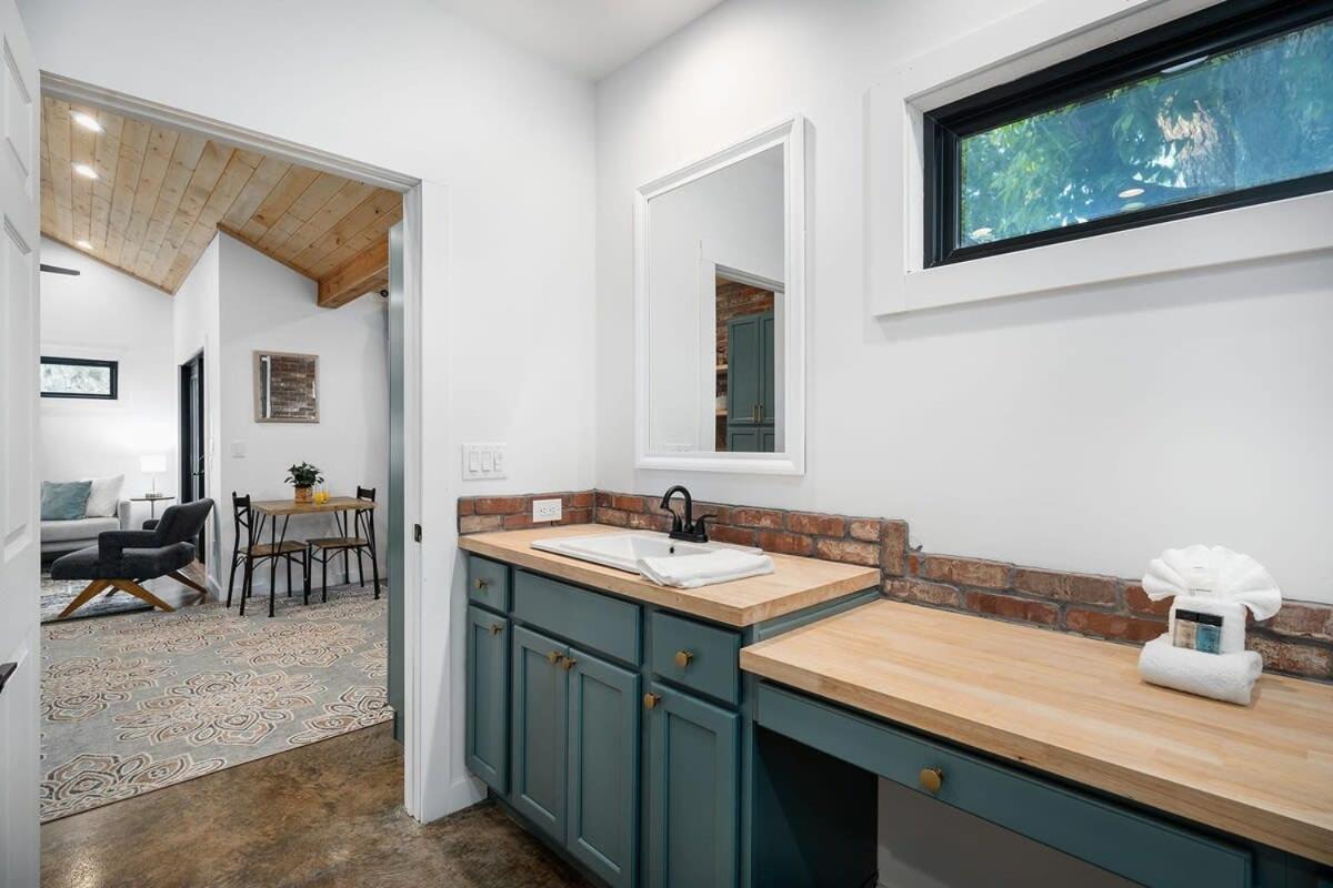 Petit Paradis Studio With Hot Tub Fredericksburg Zewnętrze zdjęcie