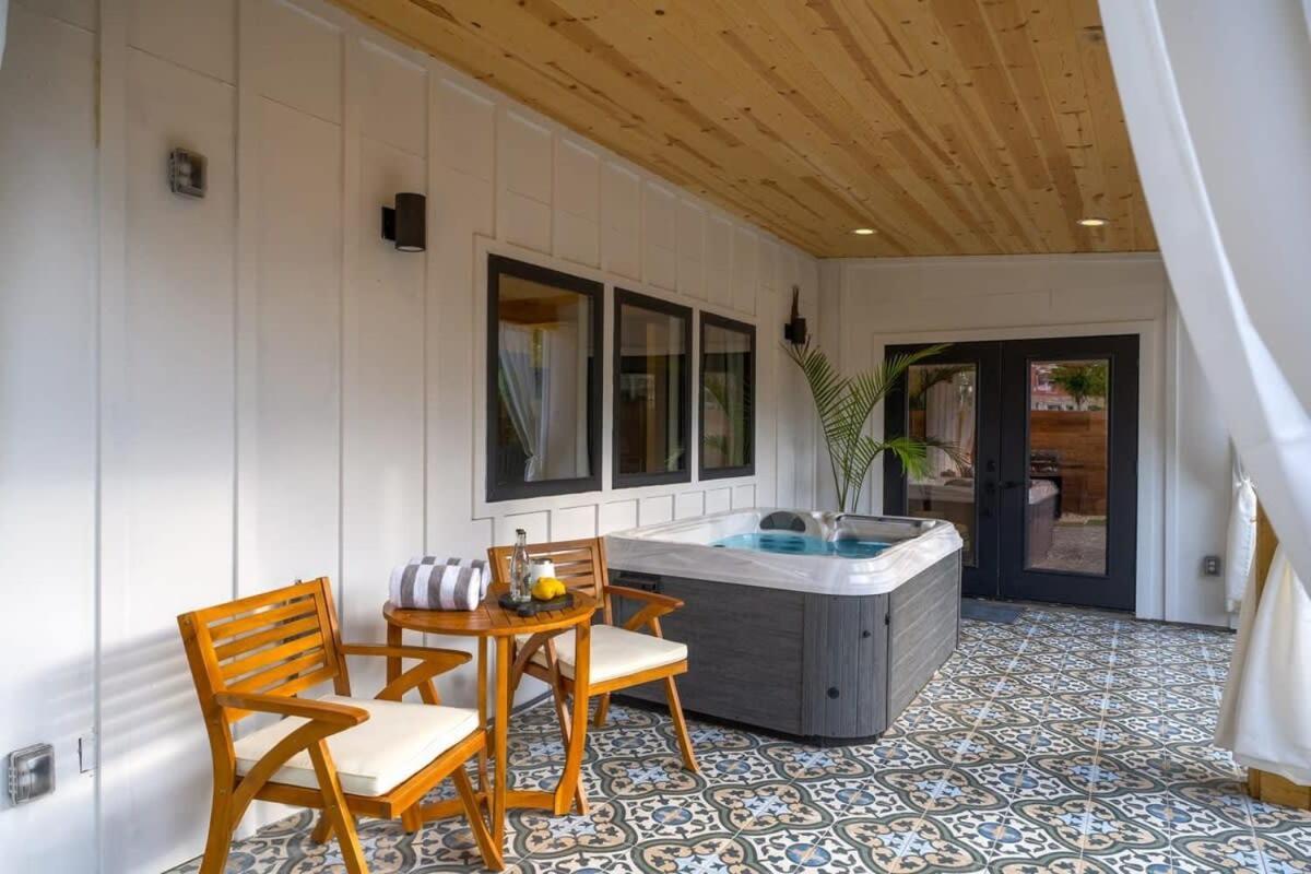 Petit Paradis Studio With Hot Tub Fredericksburg Zewnętrze zdjęcie